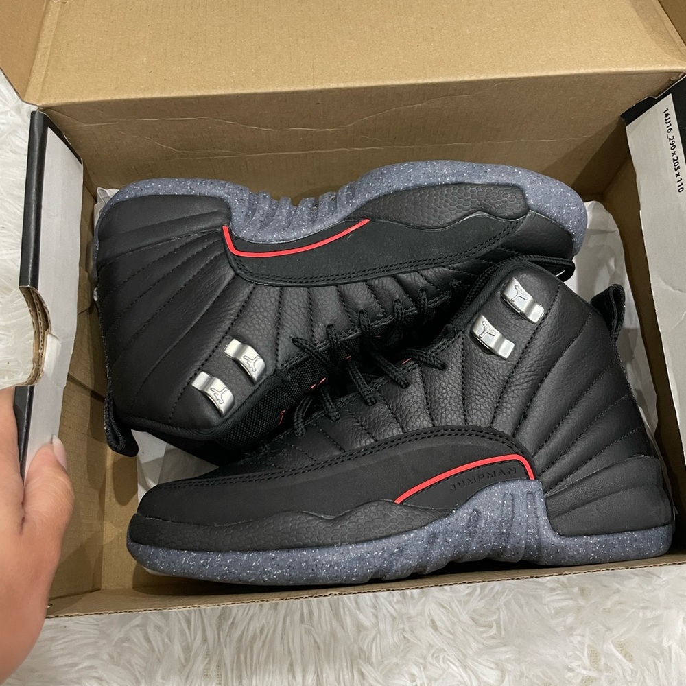 Air jordan 12 retro utility youth